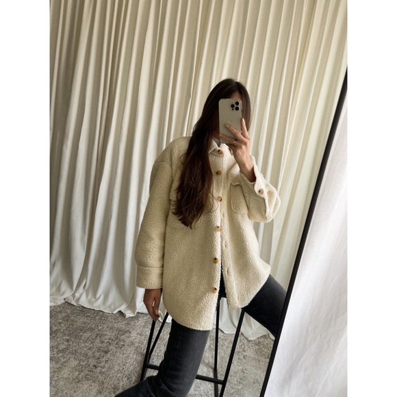 SIENNA SHERPA JACKET — In Cream - Picture 3 of 8